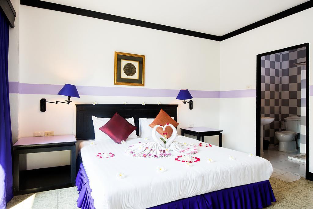 Asena Karon Resort Luaran gambar